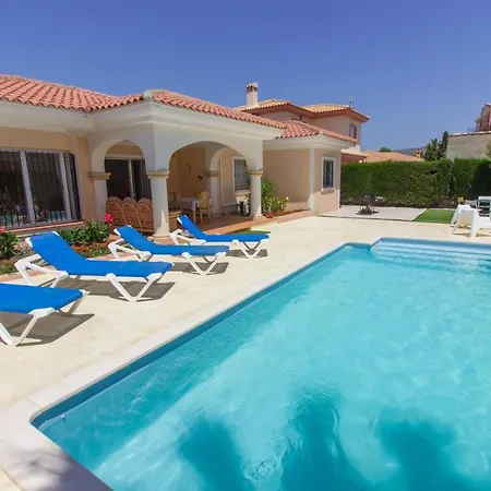 Villa Oranges